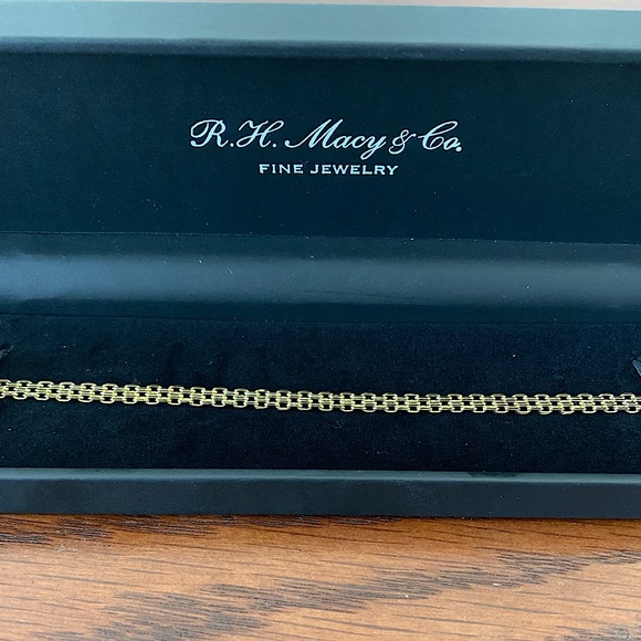 Bismark Chain Bracelet in 10k Gold - Picture 4 of 7